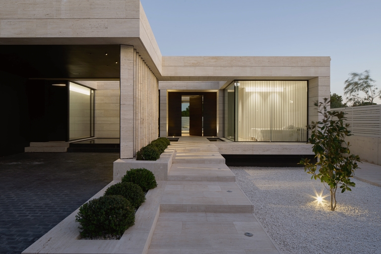 Vivienda contemporánea proyectada por Arqum Arquitectura